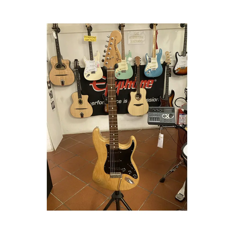 Carica immagine in Galleria Viewer, FENDER STRATOCASTER tipo 70' *USATO*