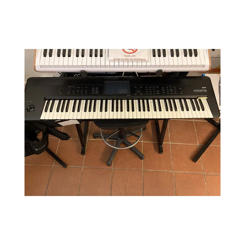 Carica immagine in Galleria Viewer, KORG Krome 73 con Borsa *USATO*