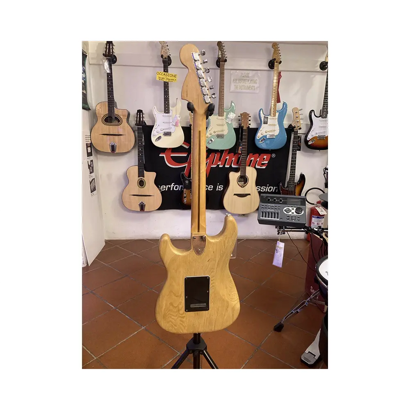 Carica immagine in Galleria Viewer, FENDER STRATOCASTER tipo 70' *USATO*
