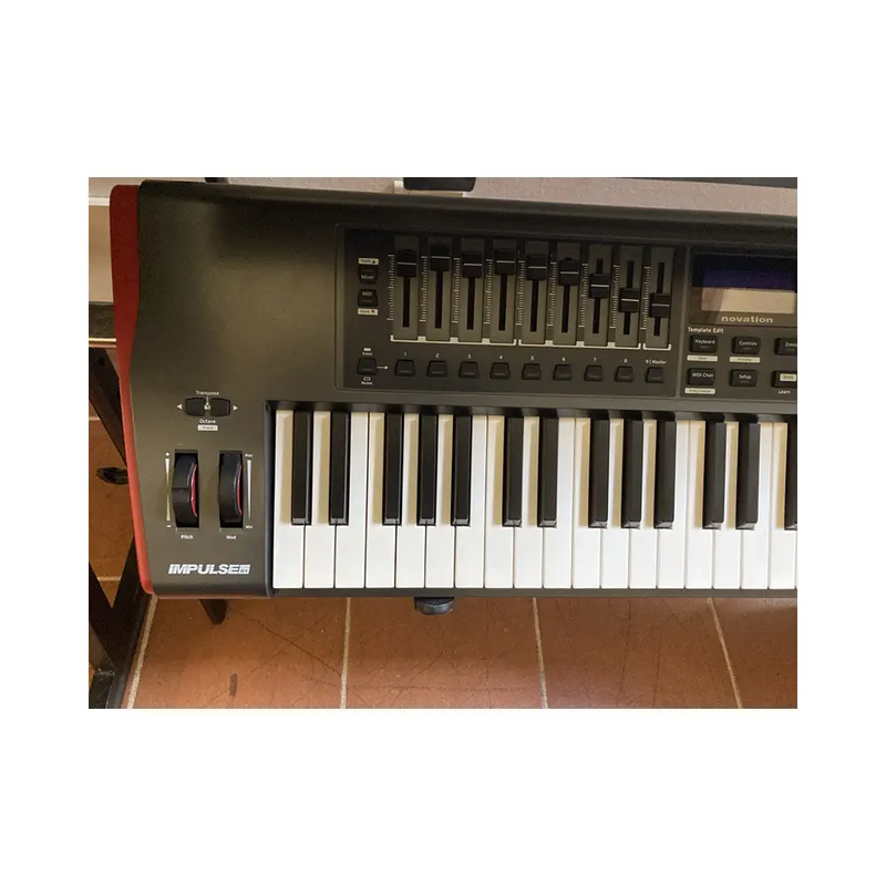 Carica immagine in Galleria Viewer, NOVATION IMPULSE 61 con Borse *USATO*
