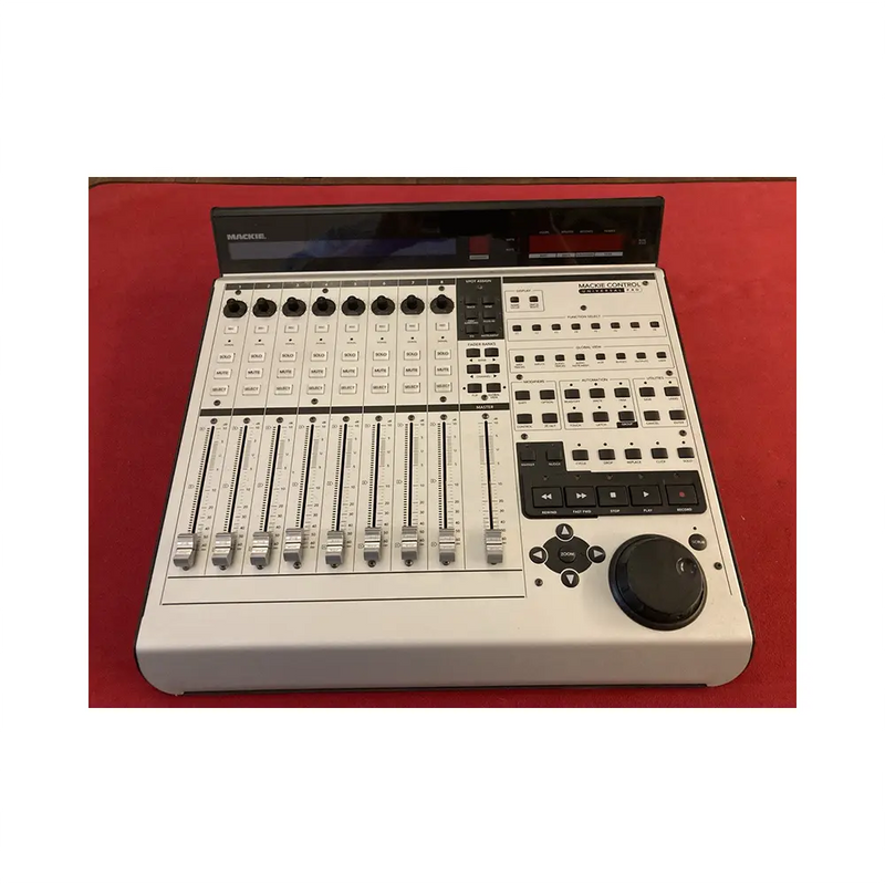 Carica immagine in Galleria Viewer, MACKIE Control Universal Pro MIXER *USATO*
