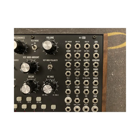 MOOG MOTHER-32 *USATO*